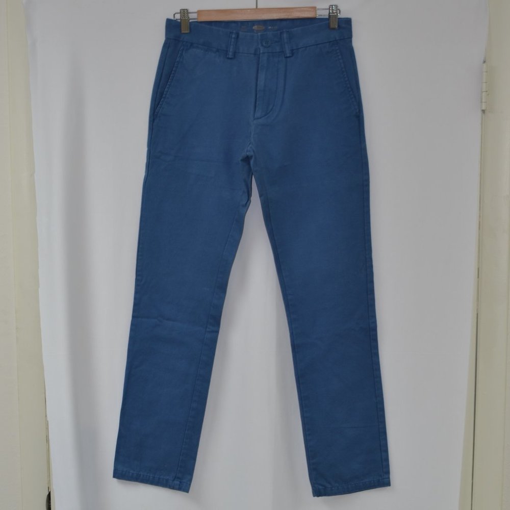 New pair of Old Navy khaki pants - Blue, size 28x30